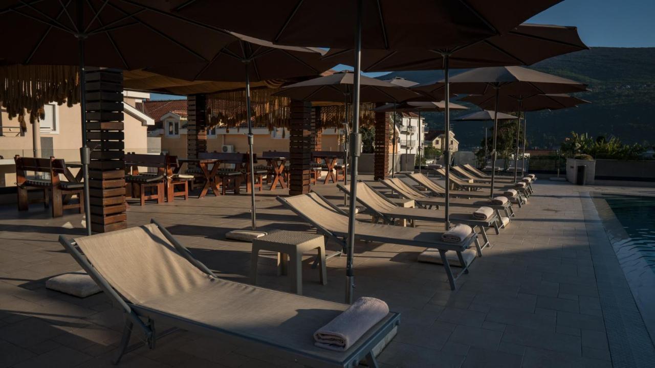 Sun Village Aparthotel Herceg Novi Exterior photo
